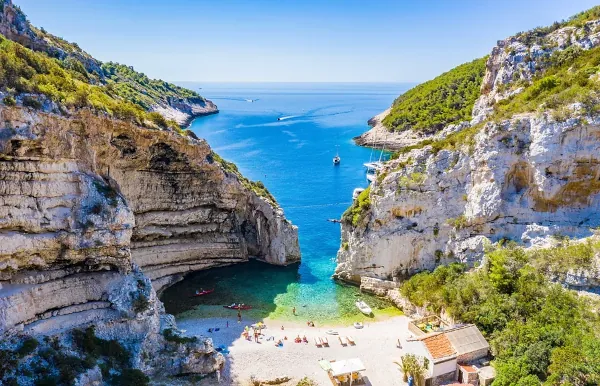 Stiniva Cove